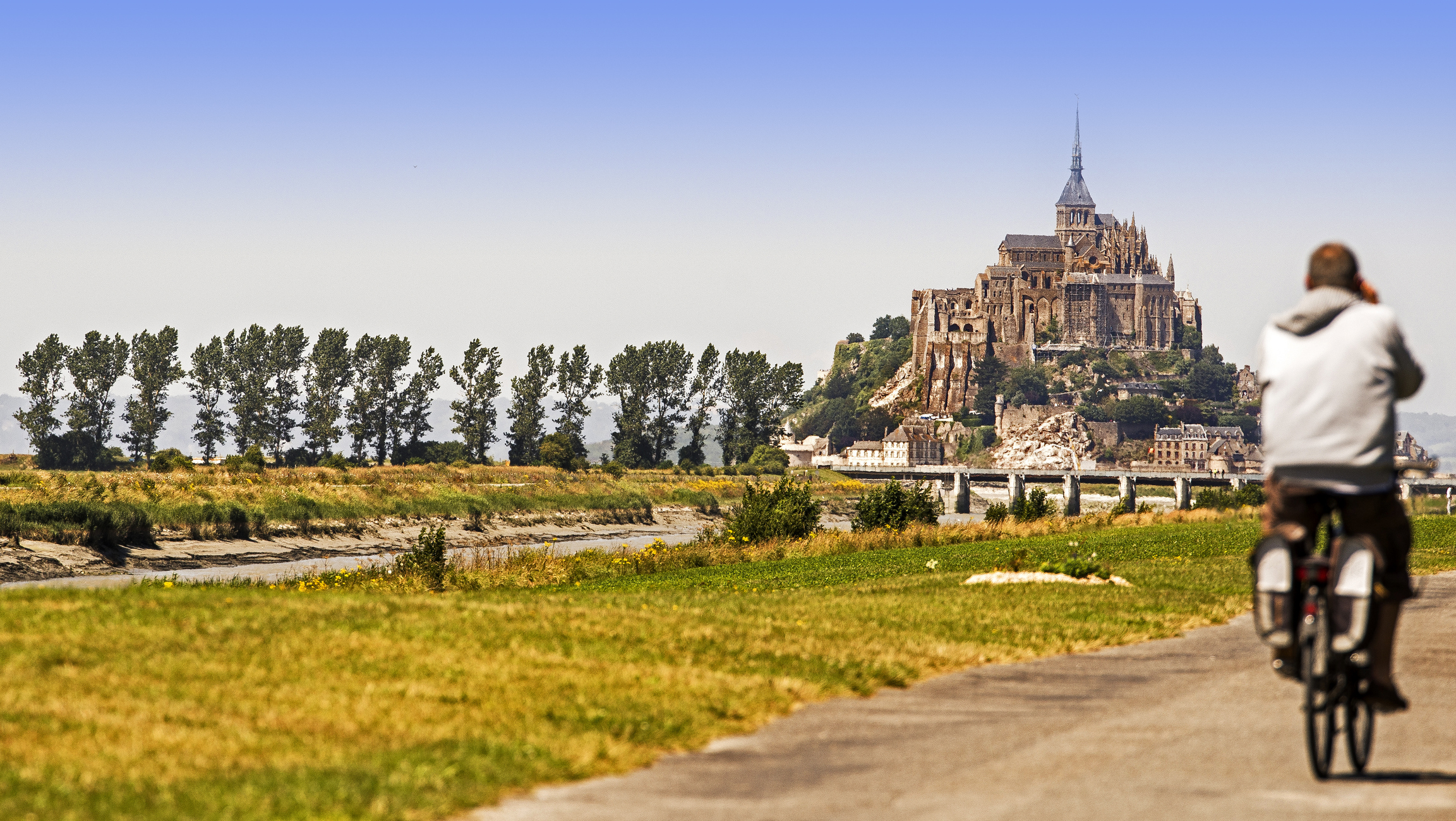 La Taniere Randonnee A Cheval Mont St Michel Top 10 des activités nature dans la Baie du Mont-St-Michel - SNCF Connect