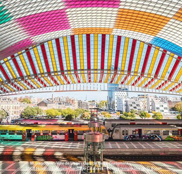 ©  M. Flagothier - Ville de Liege - Gare de Liege-Guillemins  SNCB Holding-Eurogare- Santiago Calatrava - Oeuvre temporaire de D. Buren