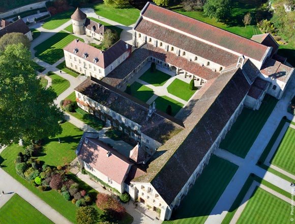 abbaye de fontenay vue de dessus montbard