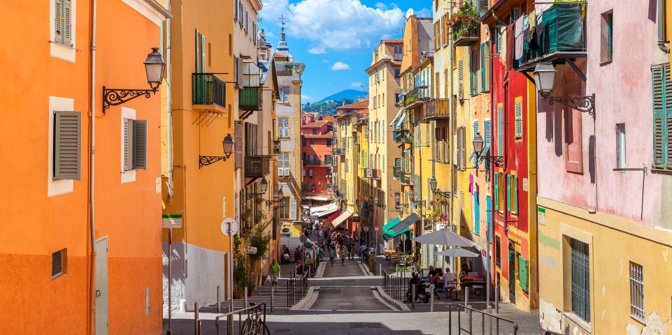 Vieux Nice ruelles rues coloré Côte d'Azur