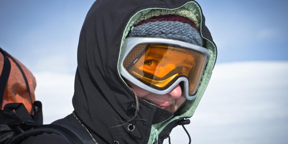 visage skieur masque neige combinaison neige sport d'hiver montagne