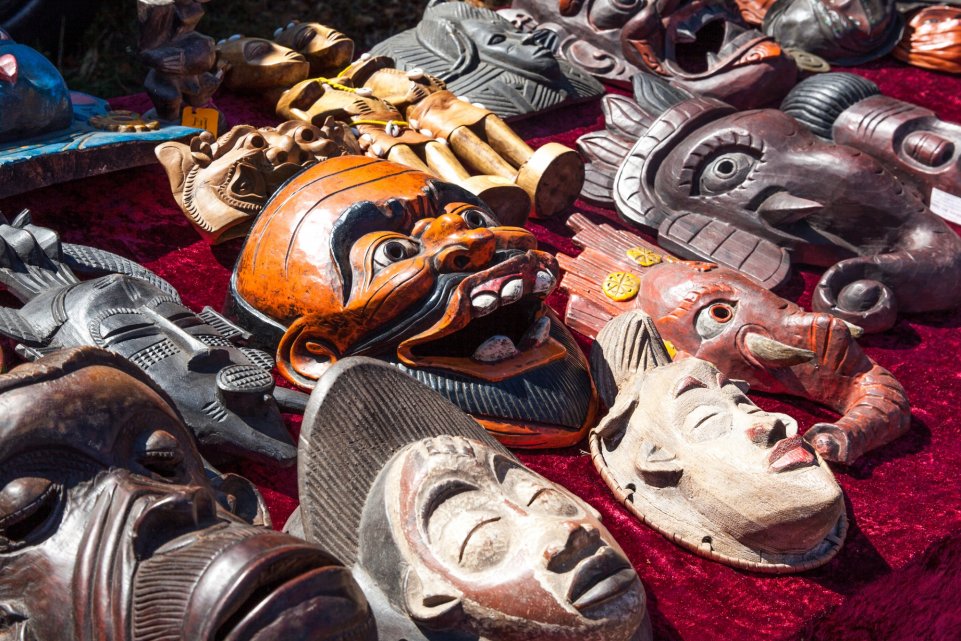 masques asiatiques Asie marché brocante