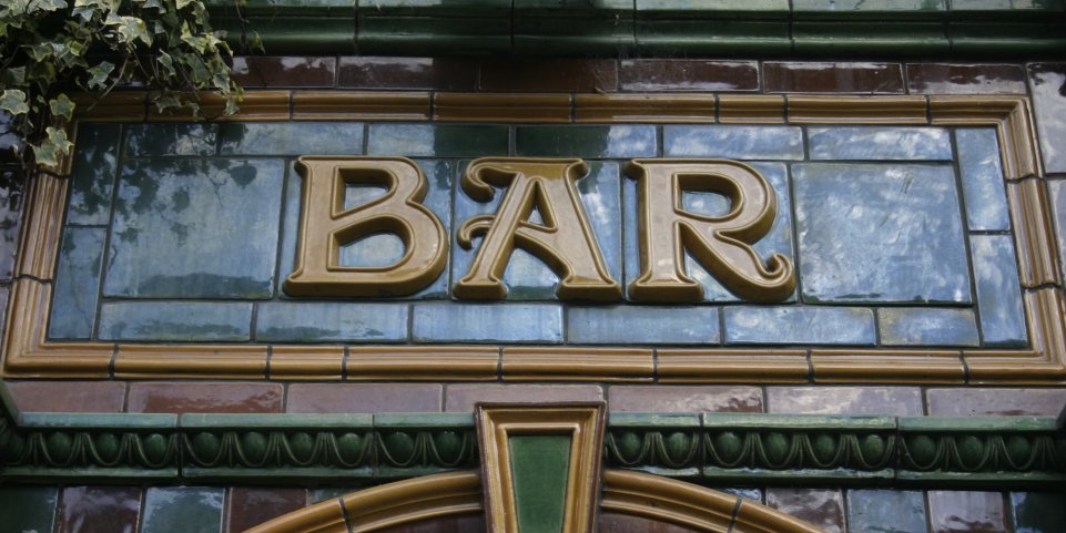 enseigne bar irlandais