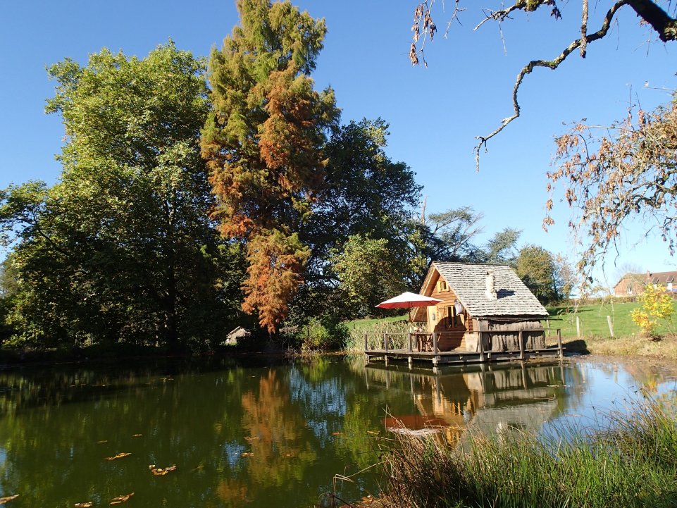 cabane lacustre bourgogne hotel