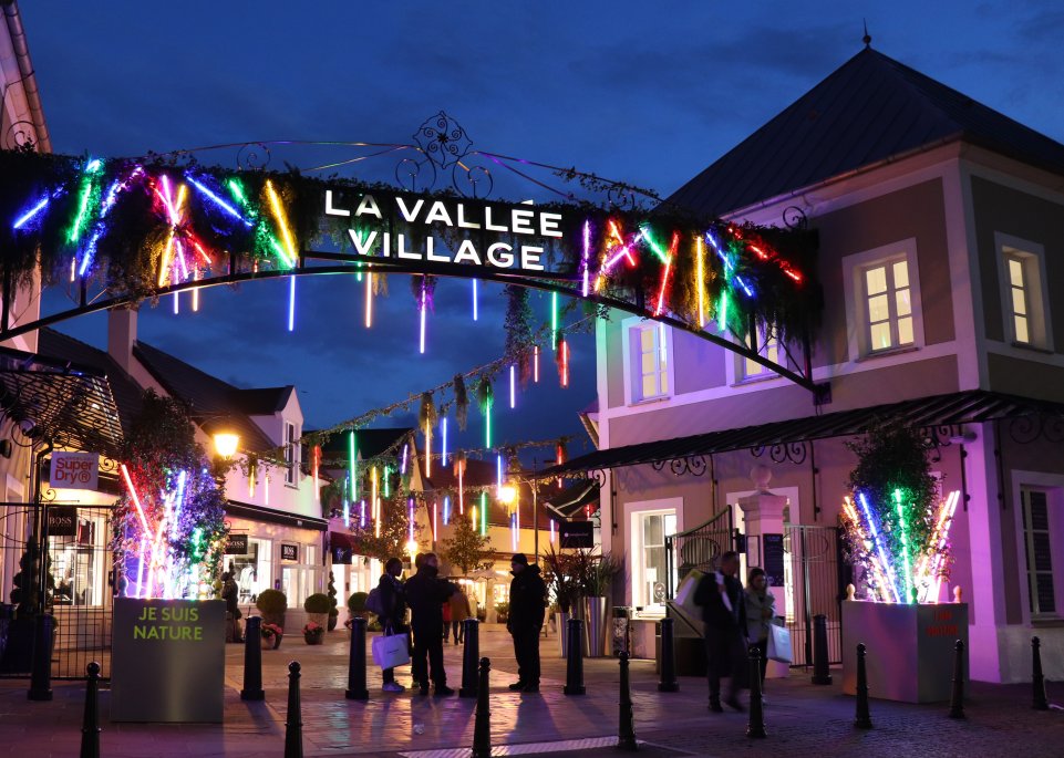 Vallée village nuit 