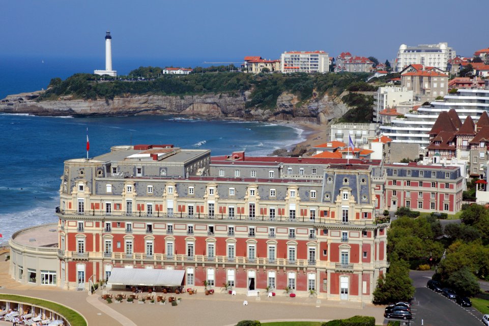 hotel du palais et phare Biarritz