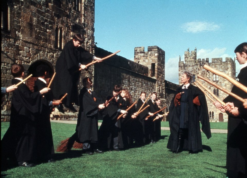 Un cours de vol sur balai magique dans Harry Potter 
