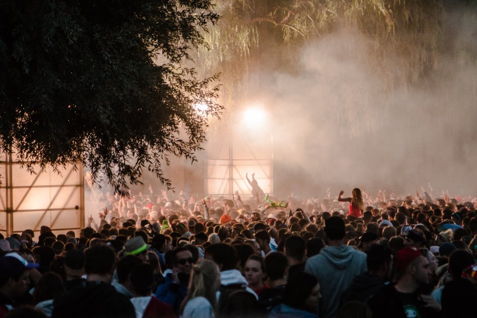 foule au festival du cabaret vert