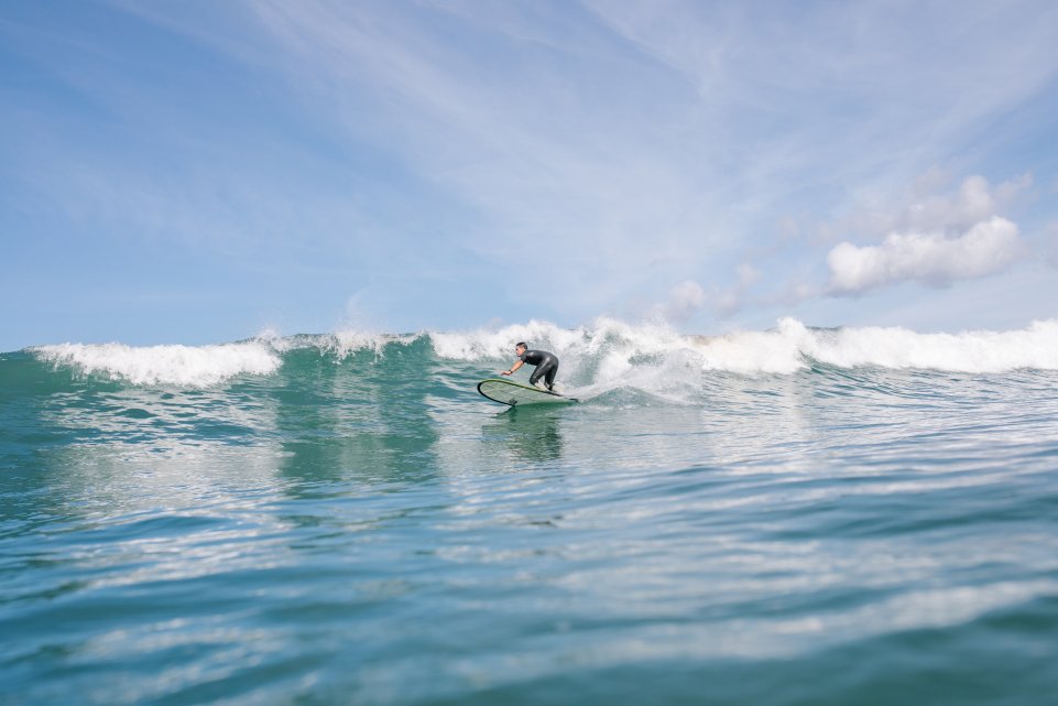 surfeur rouleau bretagne