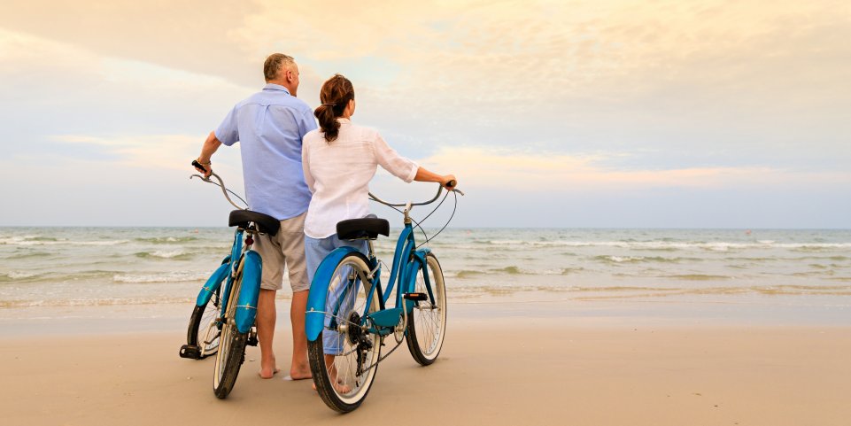 couple vélo plage