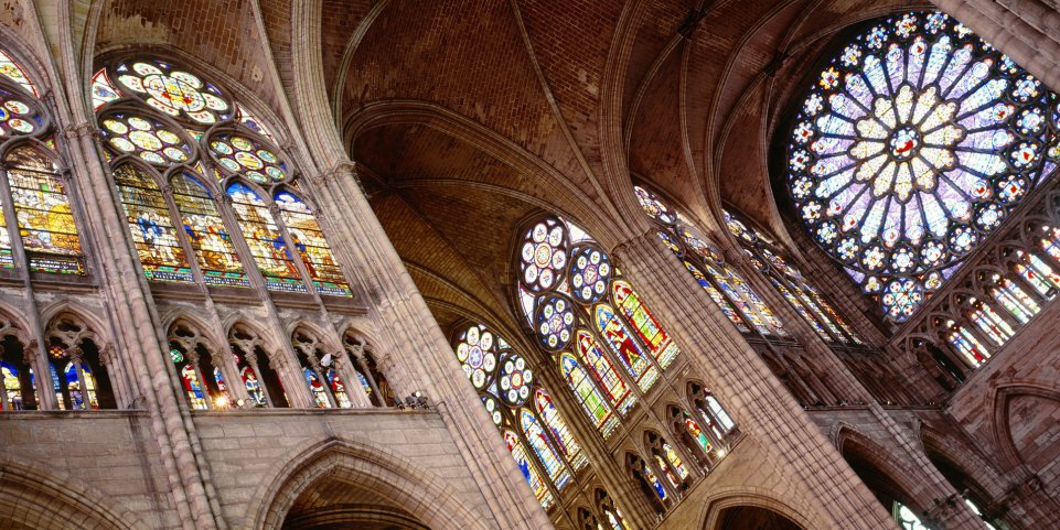 Intérieur de la basilique cathédrale de Saint-Denis, nécropole des Rois de France