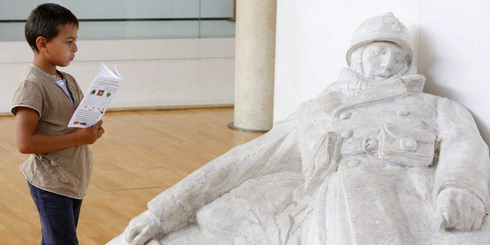 enfant triste a l historial de peronne