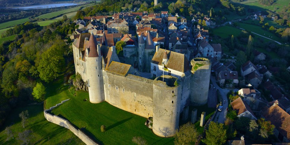 Château de Châteauneuf-en-Auxois