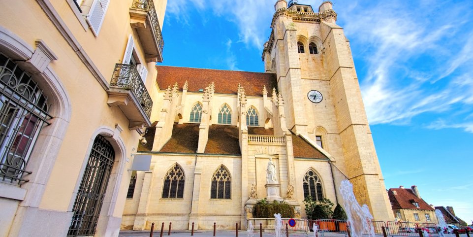 Cathédrale de Dole dans le Jura