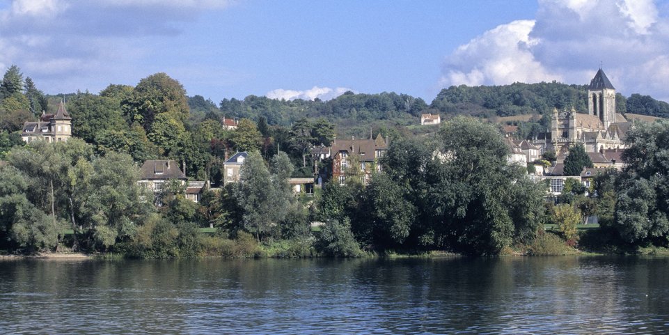 Village de Vétheuil près de la Seine 