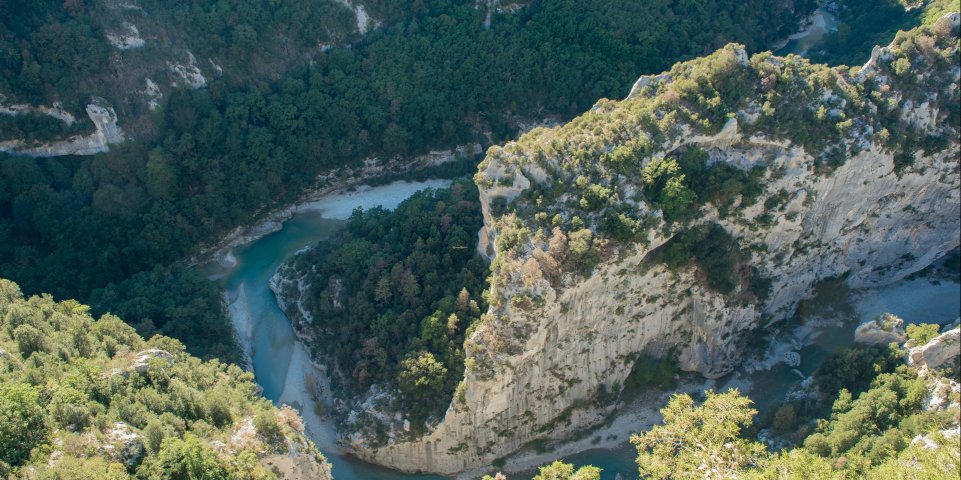 Vue sur le Verdon depuis les balcons de la Mescla