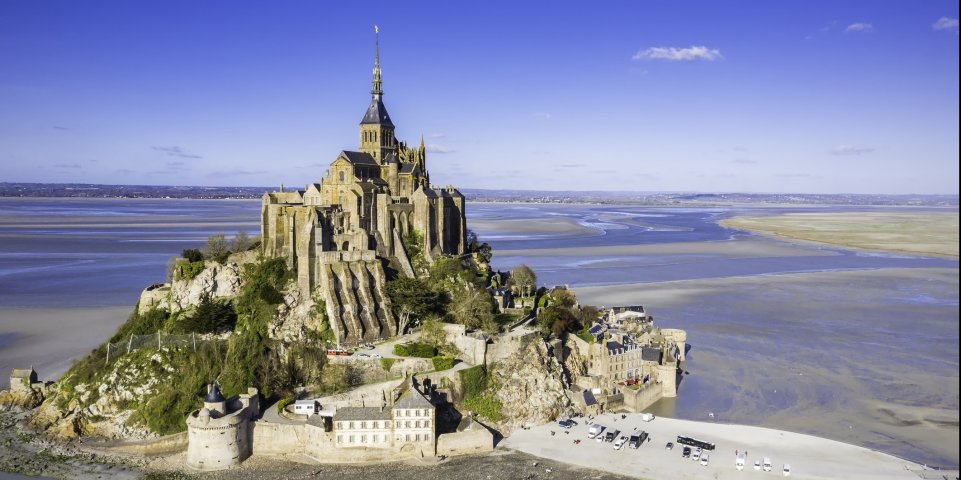 Vol en montgolfière au-dessus de la baie du Mont-Saint-Michel