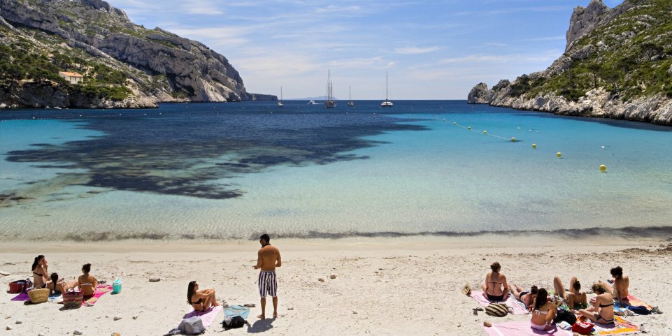 La plage de la calanque de Sormiou à Marseille