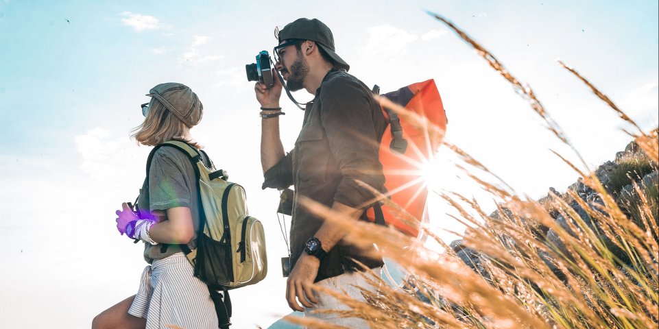 Un couple à la montagne