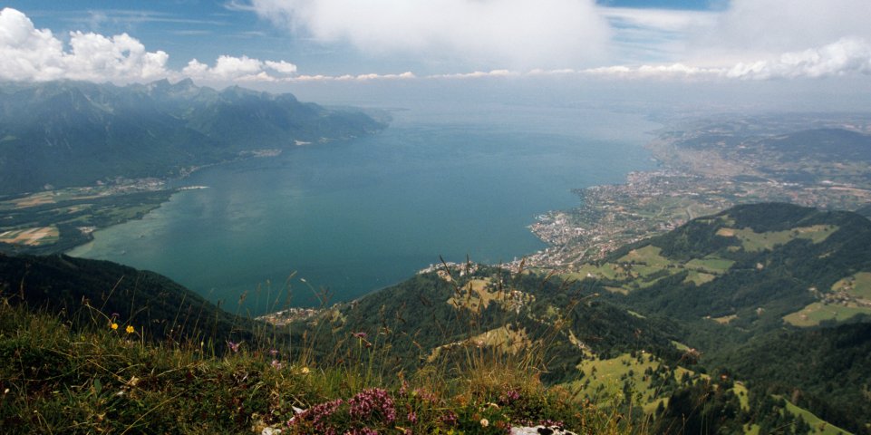 Lac Léman et Evian vus des montagnes 