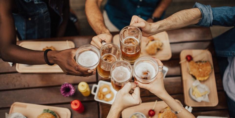 Un apéritif entre amis