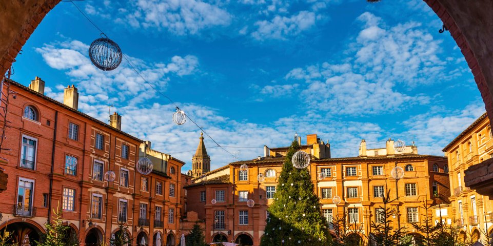 La place Nationale de Montauban