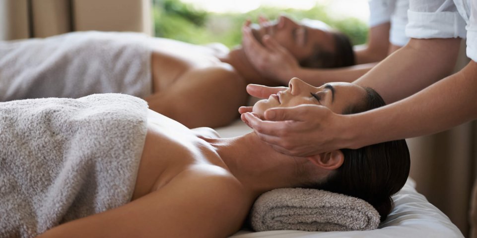Massage du visage en duo