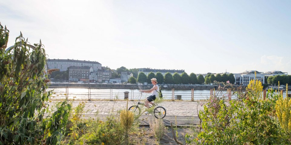 Vélo sur l'Île de Nantes