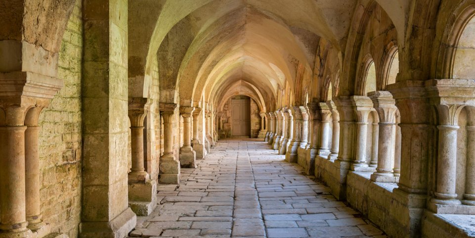 Cloître de l'abbaye de Fontenay