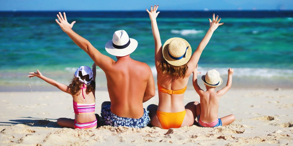 Famille à la mer