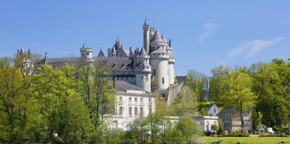 Chateau de Pierrefonds- vue du lac