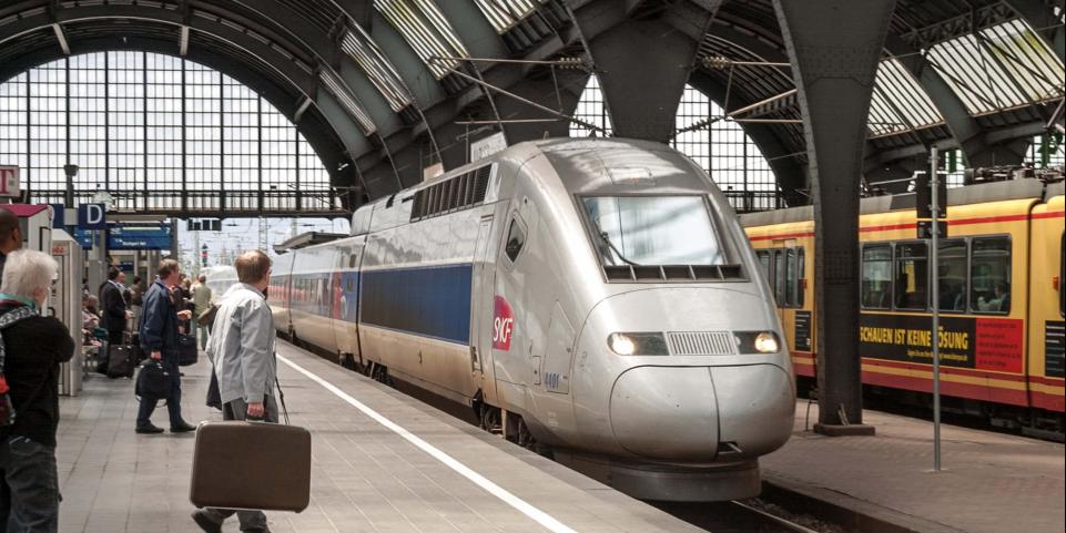 TGV gare train Karlsruhe