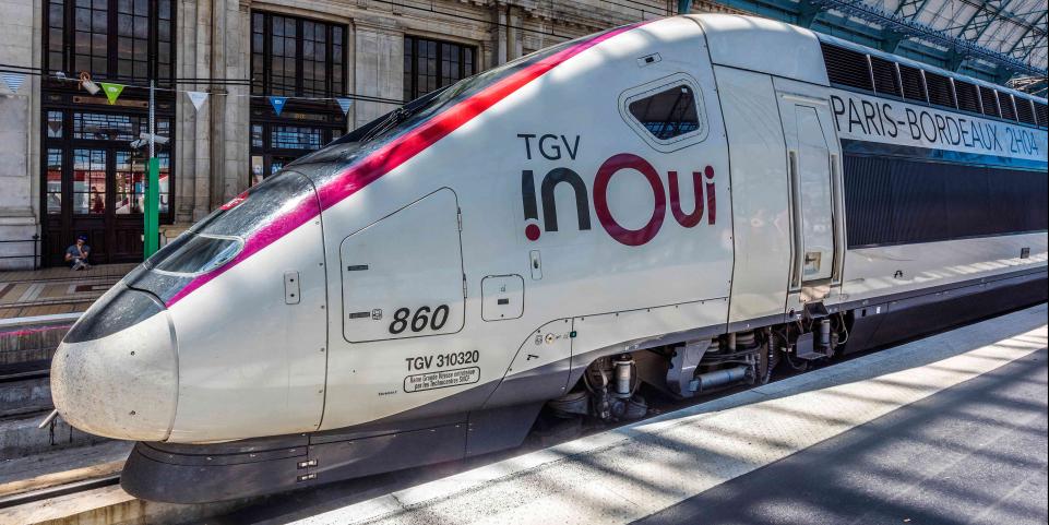 TGV INOUI en gare