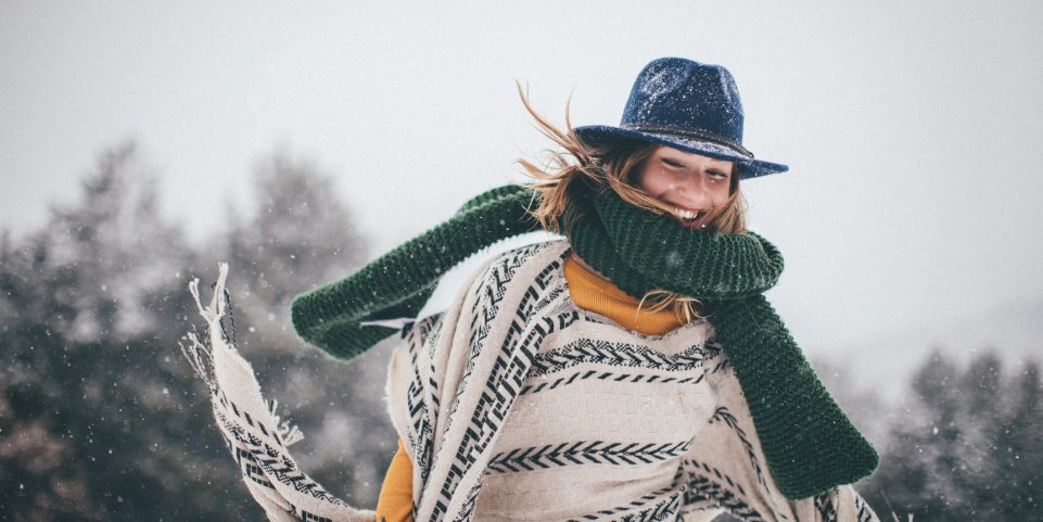 Femme à la montagne
