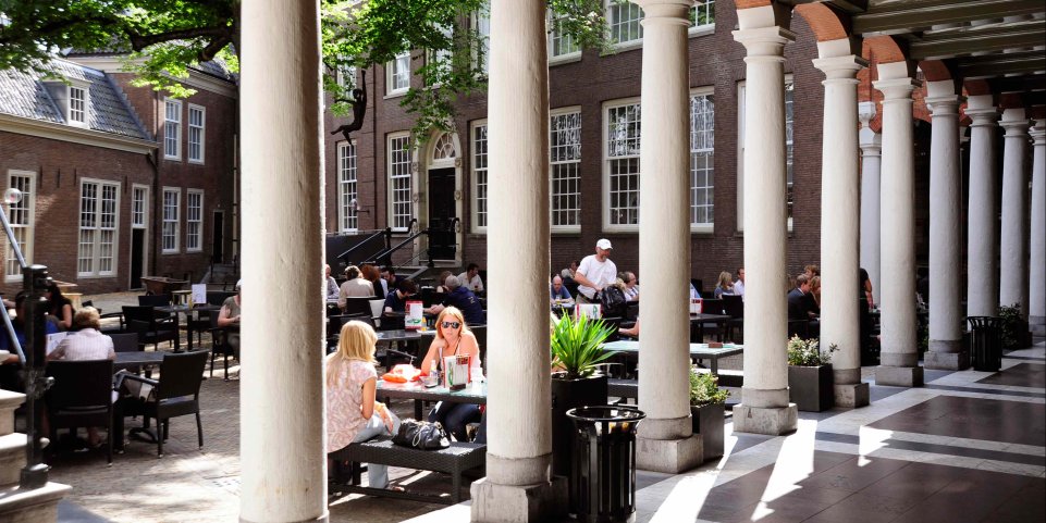 Dans la cour de l'amsterdam museum 