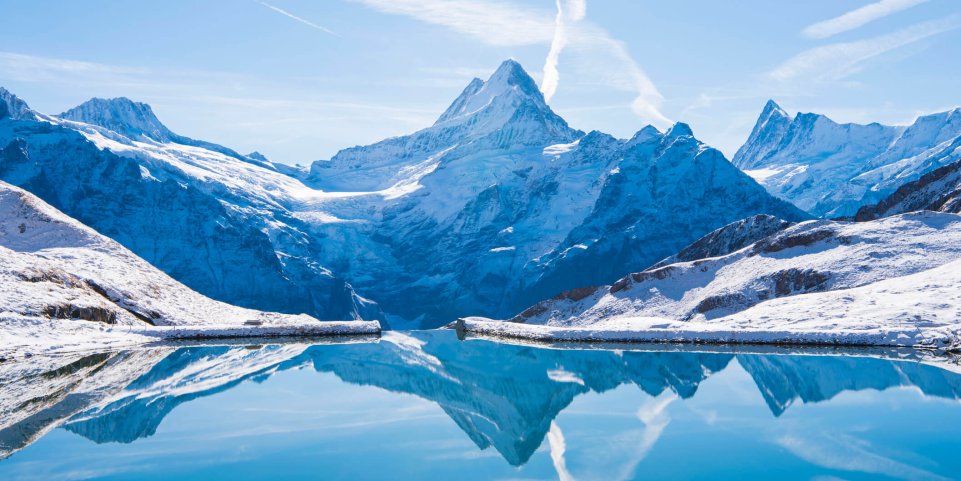 Lac dans les Alpes suisses