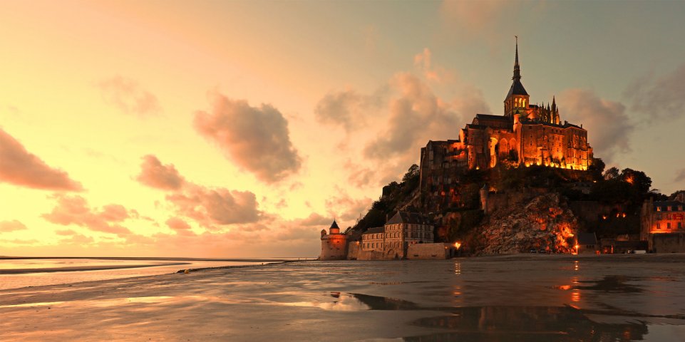 Coucher de soleil sur le Mont-Saint-Michel