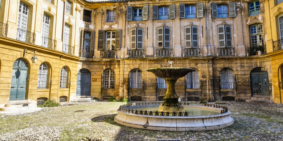 La place d'Albertas à Aix-en-Provence