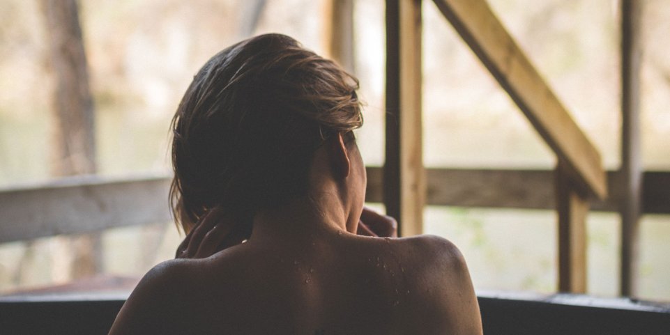 femme bain détente spa 