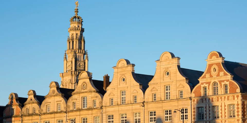 Arras grande place beffroi 