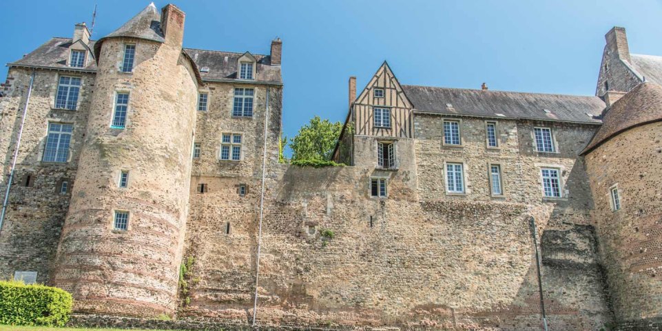 Le Mans remparts et tours 
