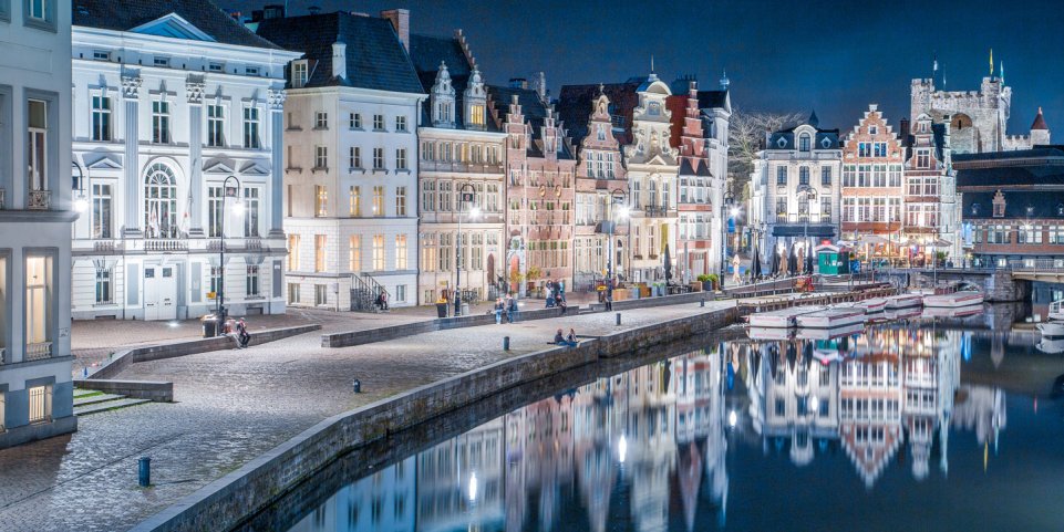 Gand éclairée de nuit