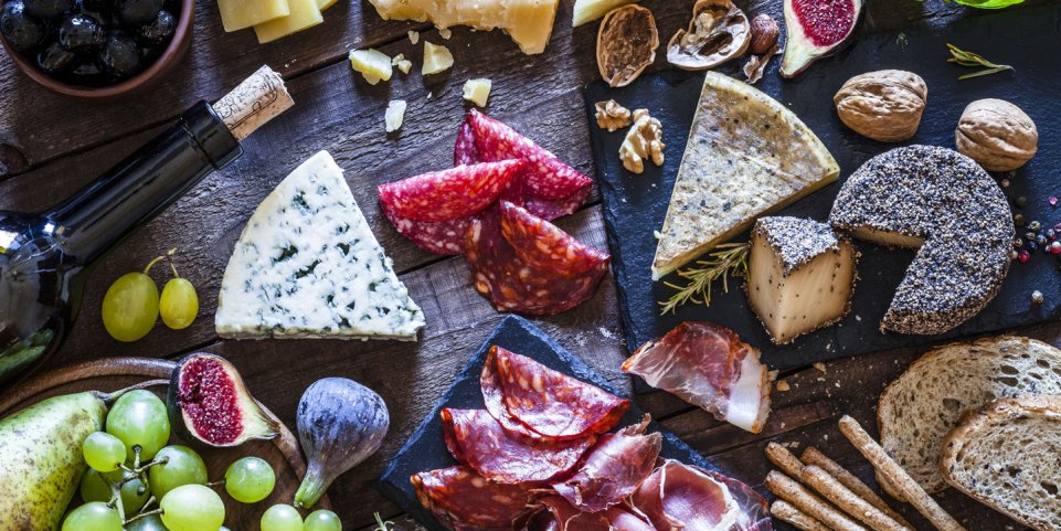 Plateau de fromage et charcuterie