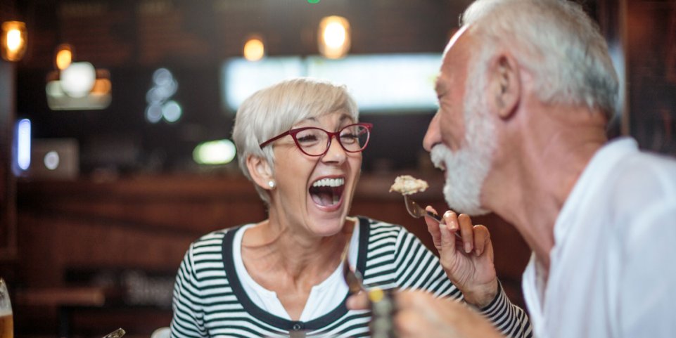 Couple dans un restaurant