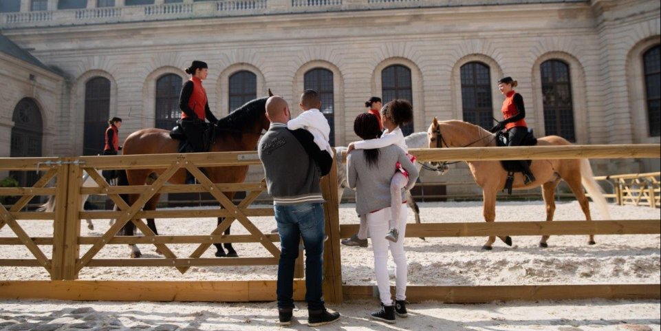 Les grandes écuries de Chantilly