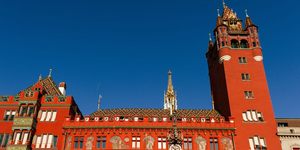 façade de l'hôtel de ville de Bâle