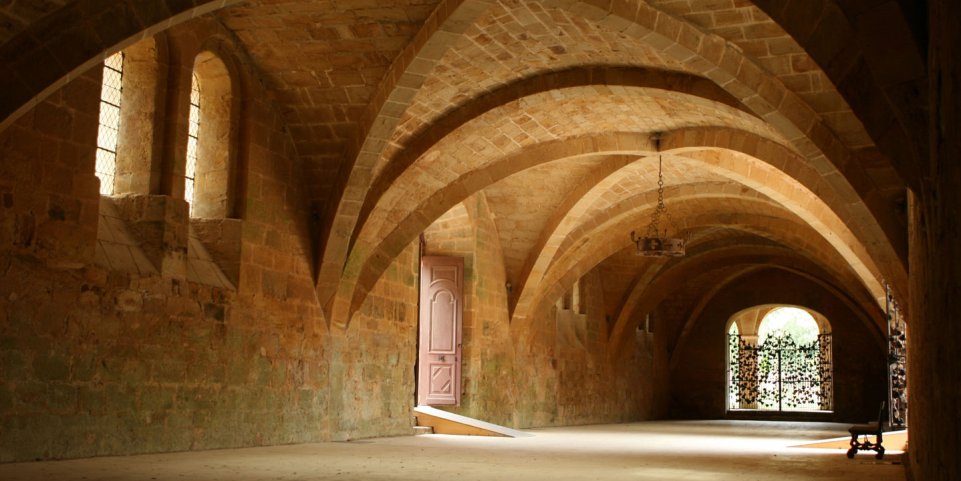 L'intérieur de l'abbaye Sainte-Marie de Fontfroide