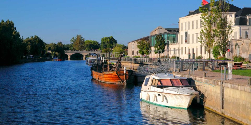 Cognac quai de la charente 