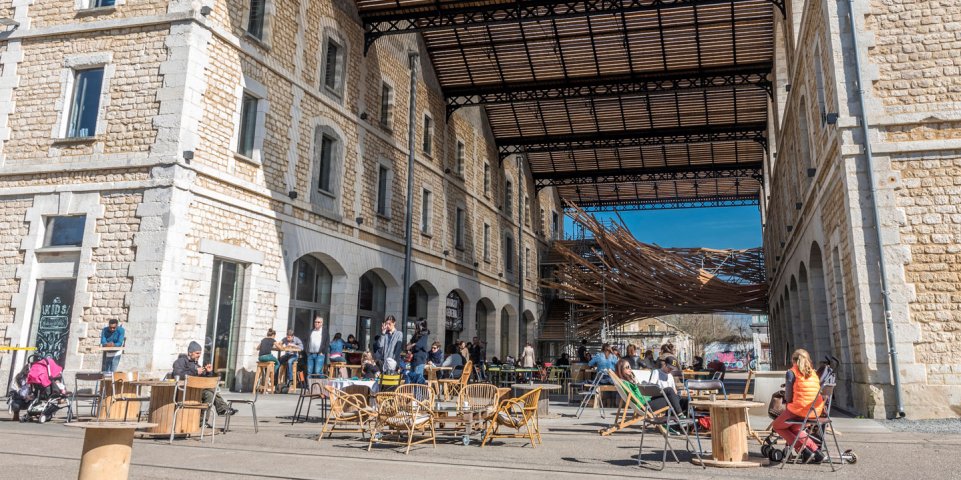 Magasin général à Darwin, Bordeaux