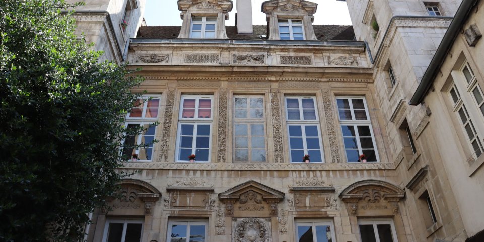 Hôtel-Particulier à Dijon